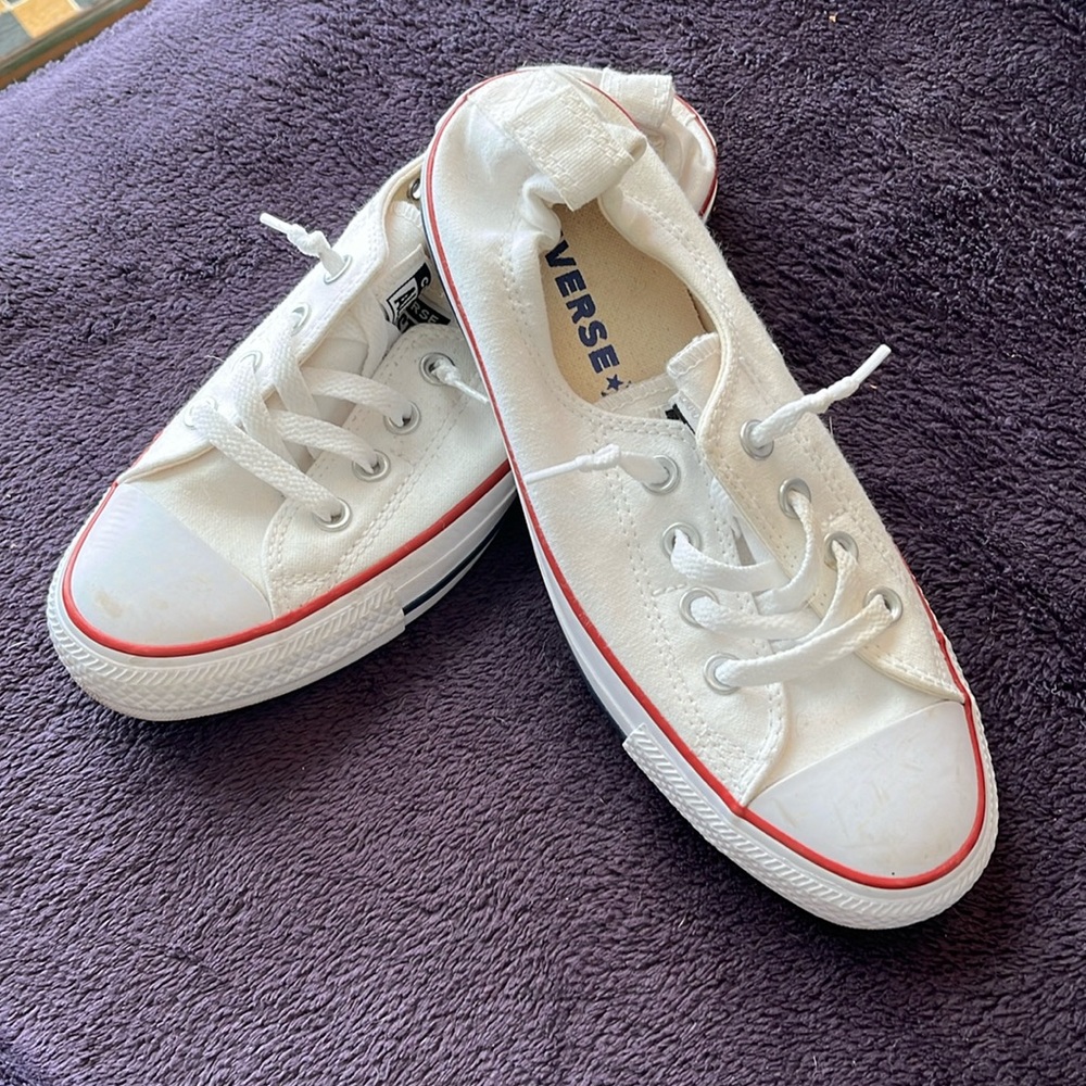 EUC White Chuck Taylor All Star slide on Converse size 8